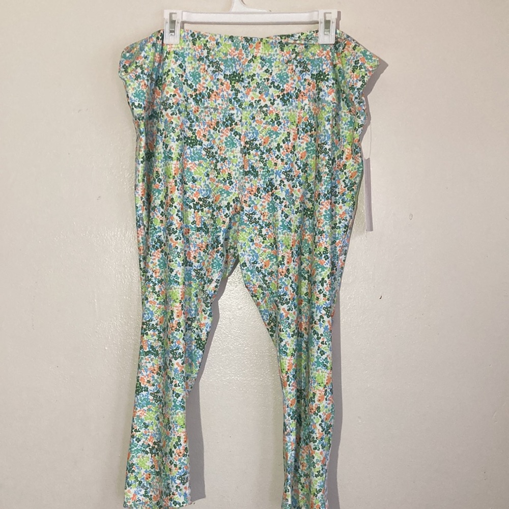 Vogo Athletica leggings size 3X color green floral new with tag - Picture 4 of 5